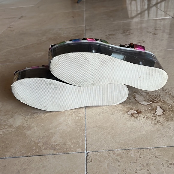 YRU Qloud Chariot Rainbow Platform Sandals - Picture 7 of 13